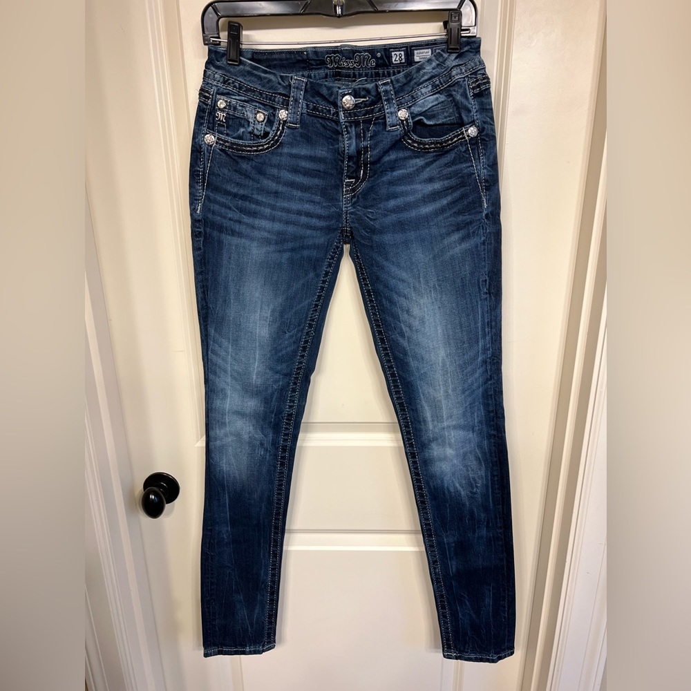 #264 Like New Miss Me Signature Skinny Size 28/33